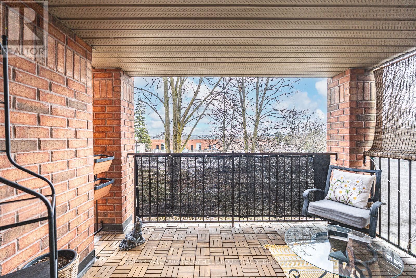 203 - 117 Edgehill Drive, Barrie (Letitia Heights), Ontario  L4N 1L9 - Photo 14 - S12342429
