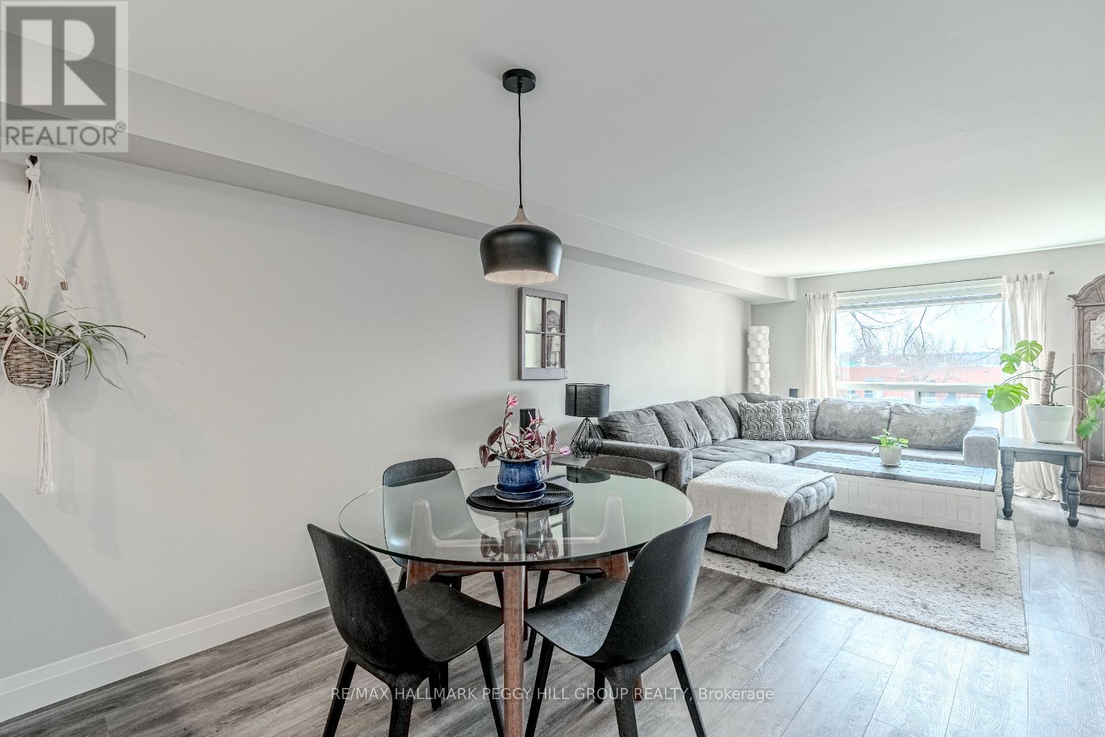 203 - 117 Edgehill Drive, Barrie (Letitia Heights), Ontario  L4N 1L9 - Photo 5 - S12342429