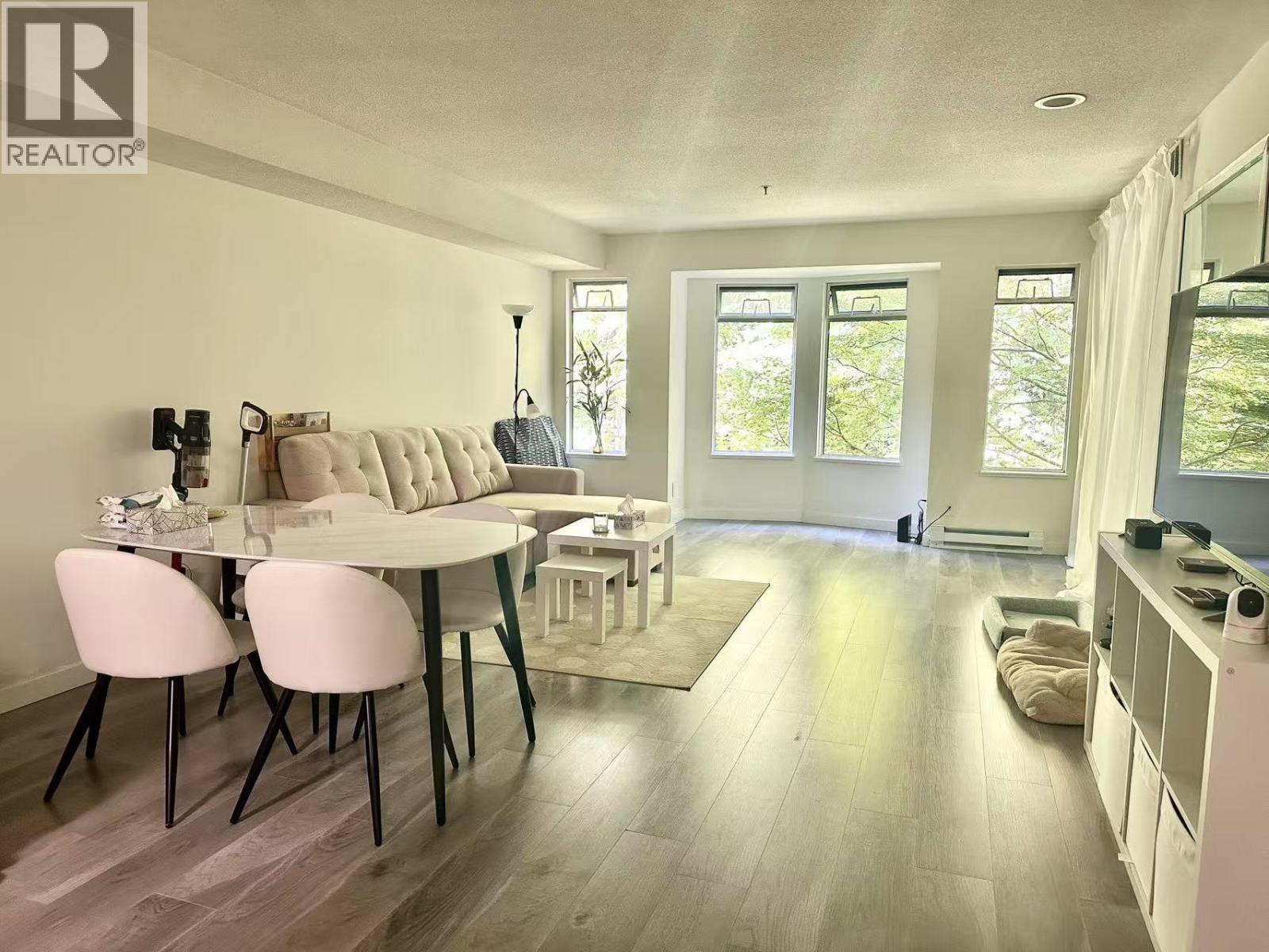 409 6737 STATION HILL COURT, Burnaby, British Columbia