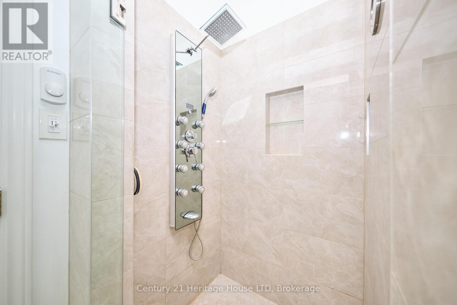 662 Lakeshore Road W, Fort Erie, Ontario  L2A 1B9 - Photo 30 - X12342588