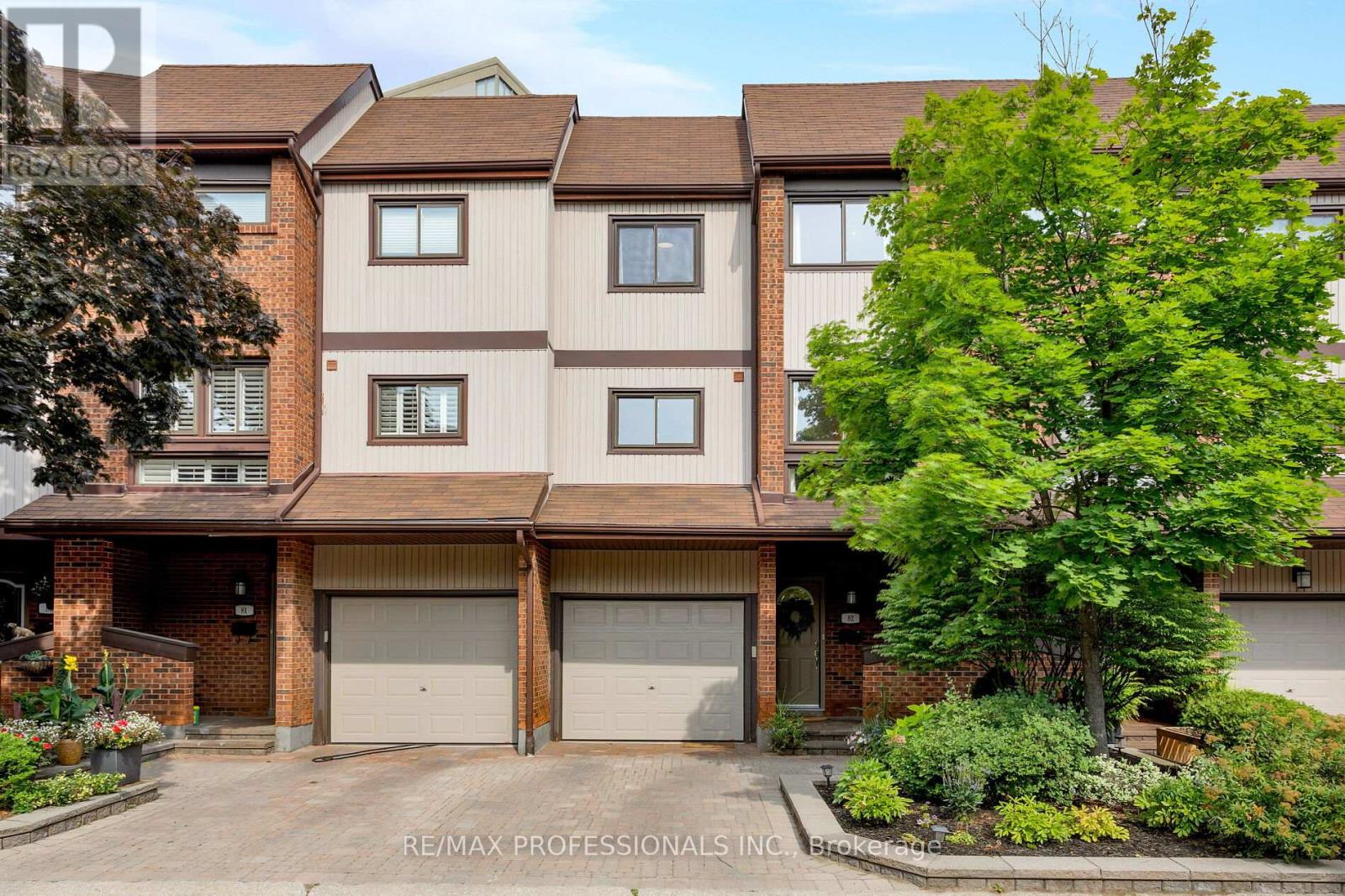 Property at 82 - 1080 WALDEN CIRCLE image 2