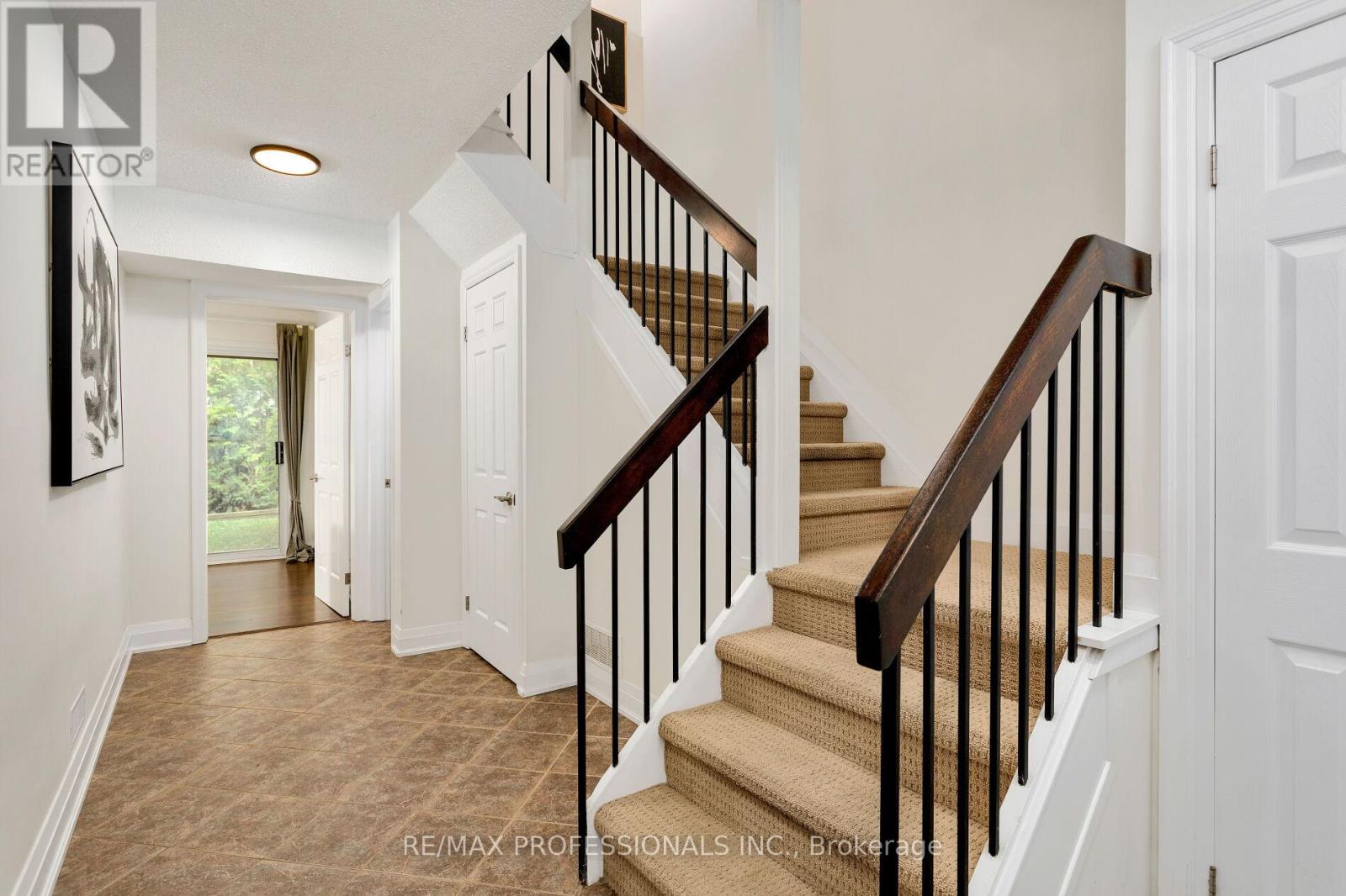 Property at 82 - 1080 WALDEN CIRCLE image 3