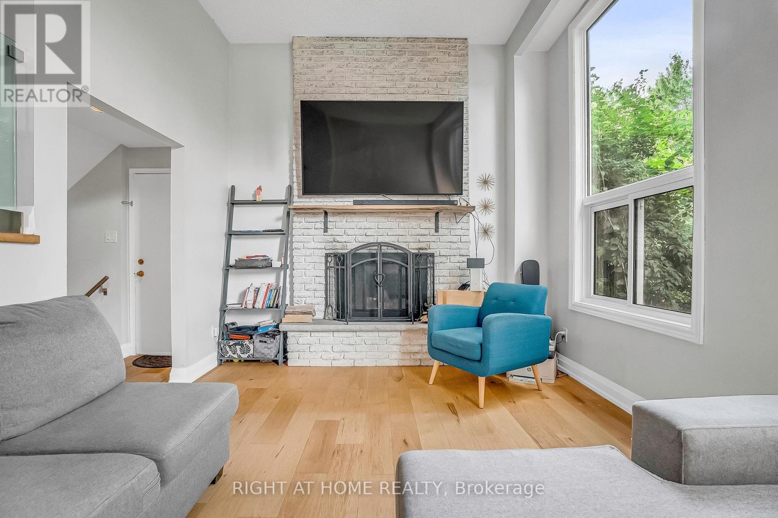 6824 Avila Road, Mississauga, Ontario  L5N 1R8 - Photo 13 - W12342444