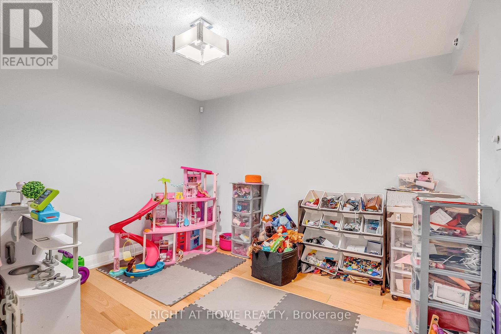 6824 Avila Road, Mississauga, Ontario  L5N 1R8 - Photo 15 - W12342444