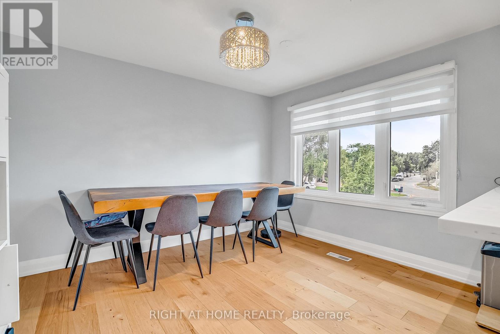 6824 Avila Road, Mississauga, Ontario  L5N 1R8 - Photo 16 - W12342444