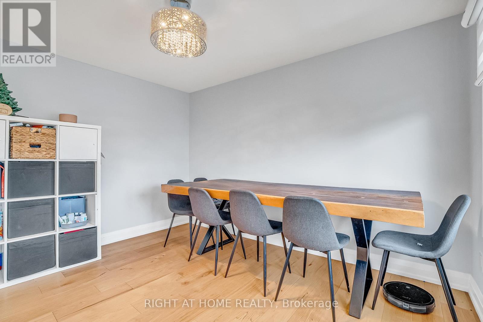 6824 Avila Road, Mississauga, Ontario  L5N 1R8 - Photo 17 - W12342444