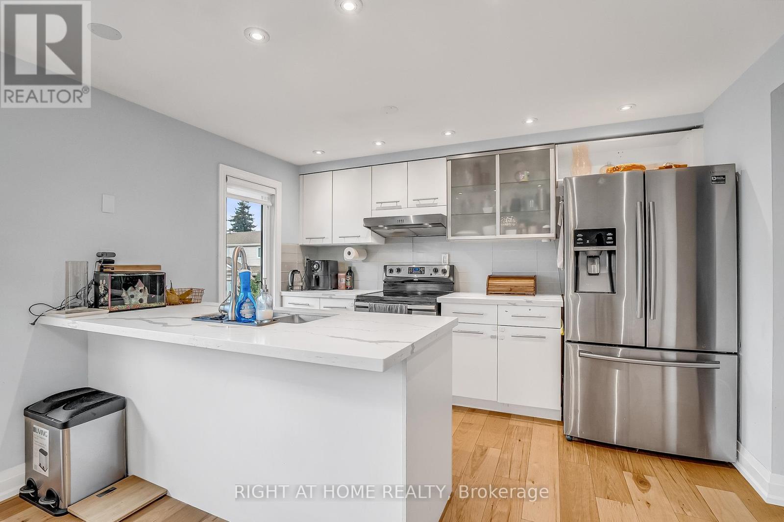 6824 Avila Road, Mississauga, Ontario  L5N 1R8 - Photo 19 - W12342444