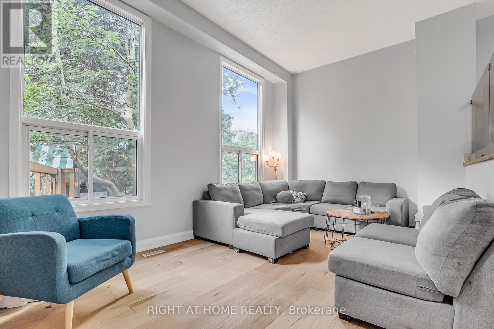6824 Avila Road, Mississauga, Ontario  L5N 1R8 - Photo 7 - W12342444