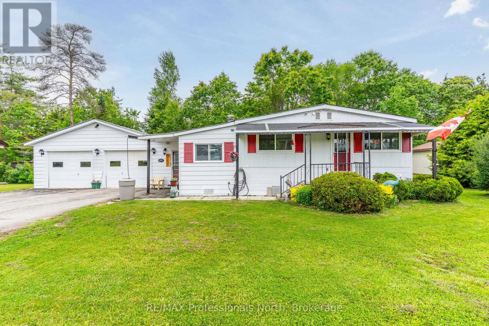 1025 Seventh Lane, Minden Hills, Ontario  K0M 2K0 - Photo 1 - X12342515