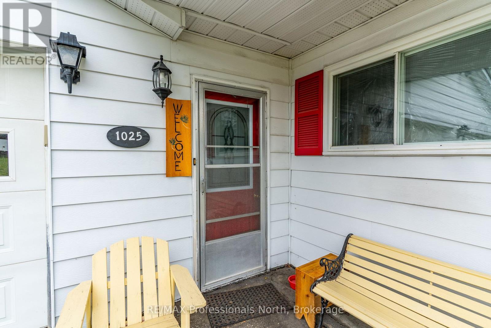1025 Seventh Lane, Minden Hills, Ontario  K0M 2K0 - Photo 16 - X12342515