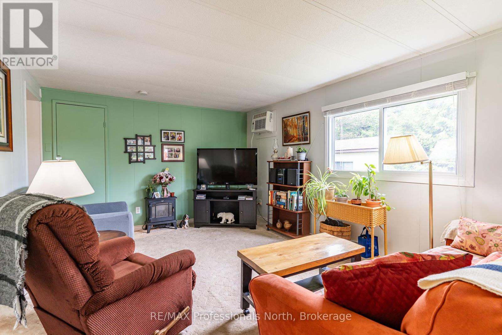 1025 Seventh Lane, Minden Hills, Ontario  K0M 2K0 - Photo 27 - X12342515