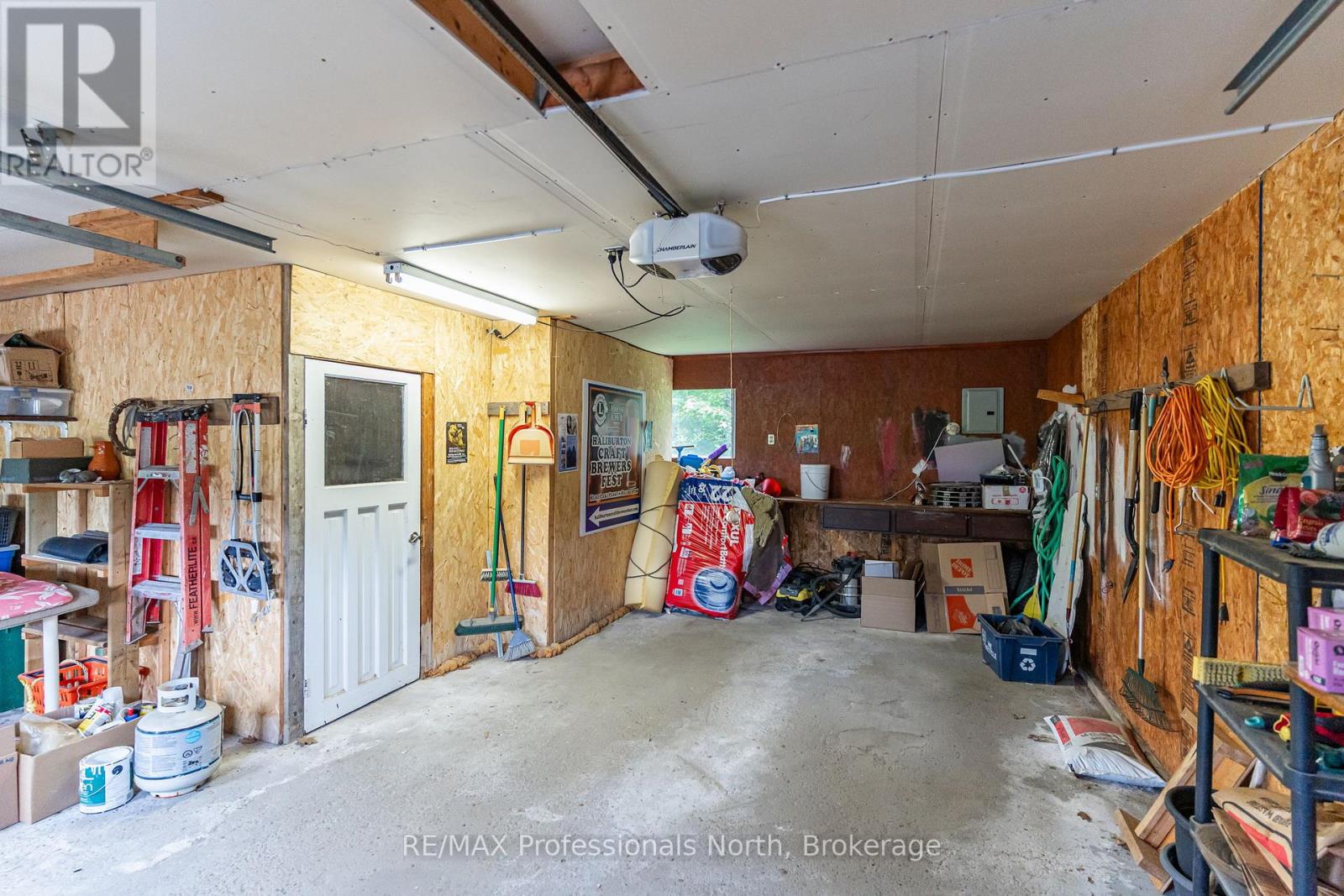 1025 Seventh Lane, Minden Hills, Ontario  K0M 2K0 - Photo 38 - X12342515