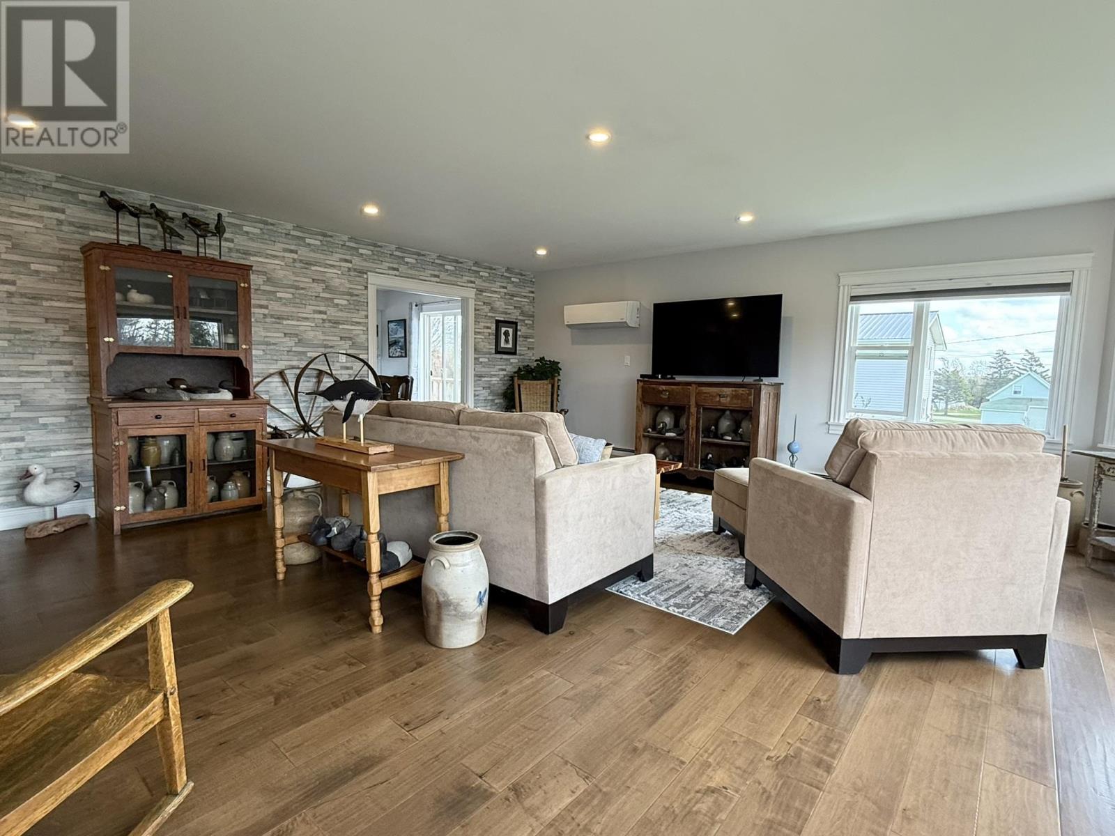 22 Hilltop Avenue, North Rustico, Prince Edward Island  C0A 1X0 - Photo 10 - 202510687