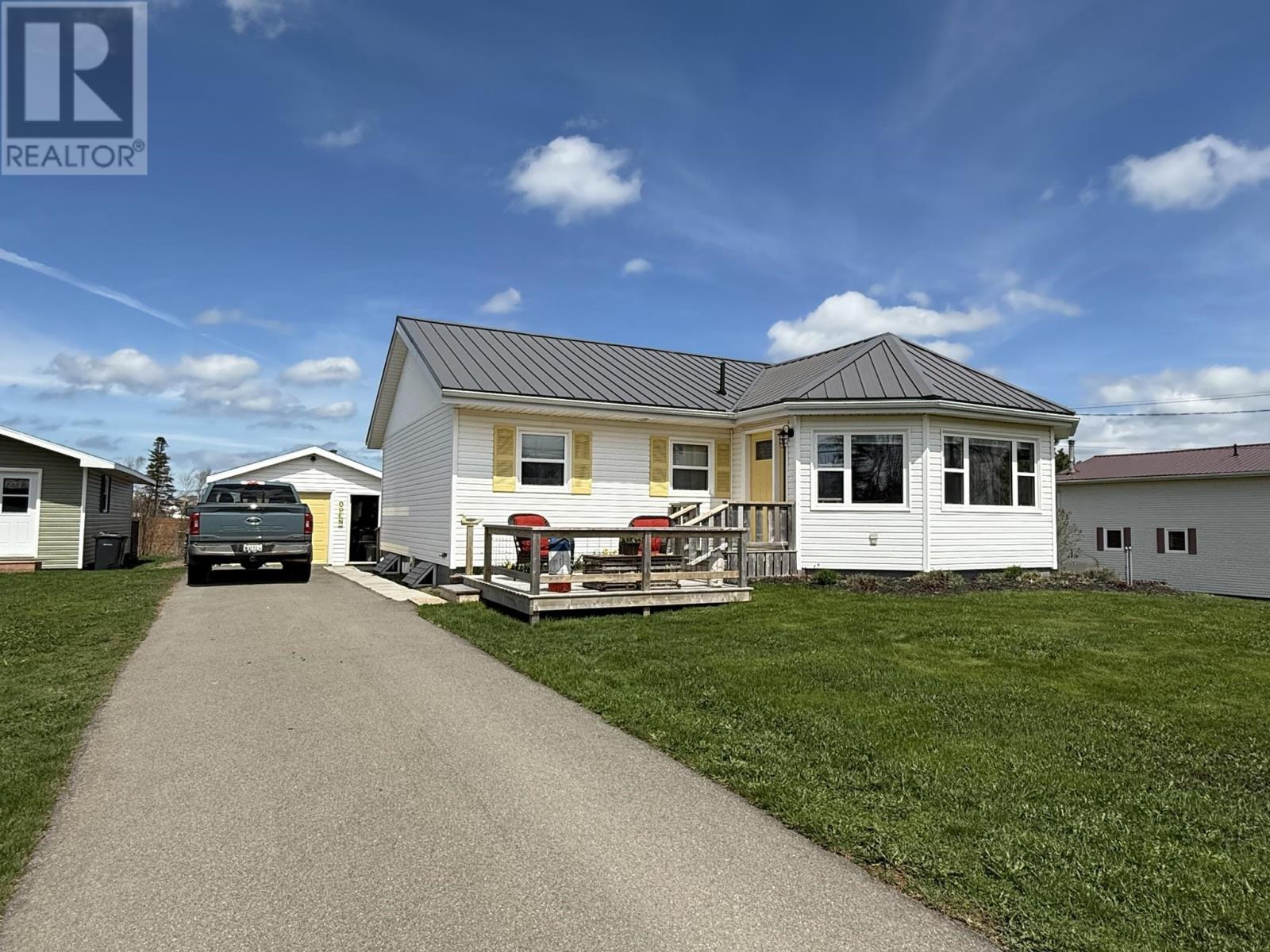 22 Hilltop Avenue, North Rustico, Prince Edward Island  C0A 1X0 - Photo 1 - 202510687