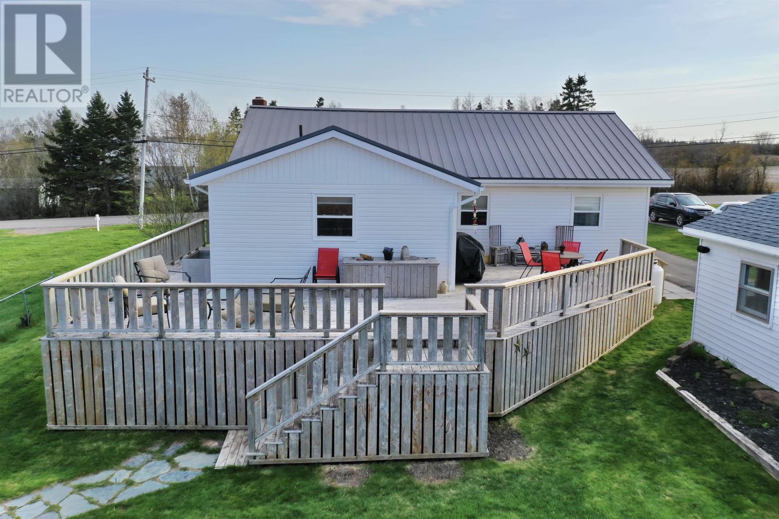 22 Hilltop Avenue, North Rustico, Prince Edward Island  C0A 1X0 - Photo 4 - 202510687
