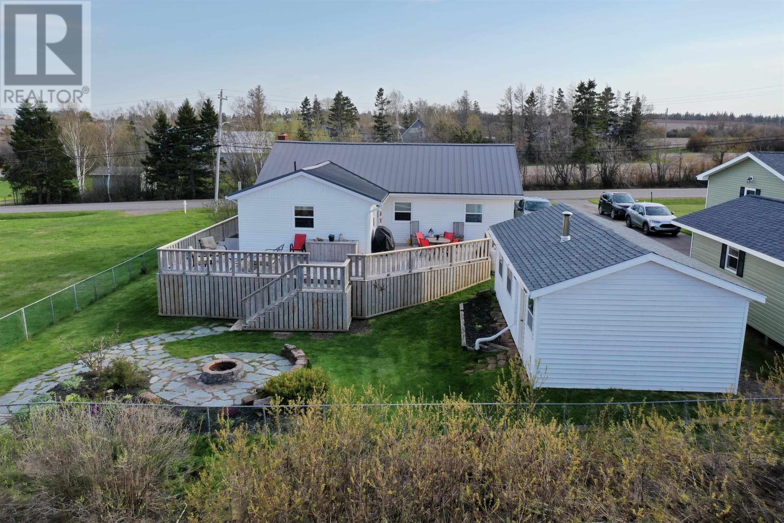 22 Hilltop Avenue, North Rustico, Prince Edward Island  C0A 1X0 - Photo 5 - 202510687