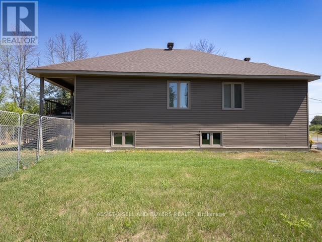 15765 Manning Road, South Stormont, Ontario  K0C 1M0 - Photo 43 - X12342584