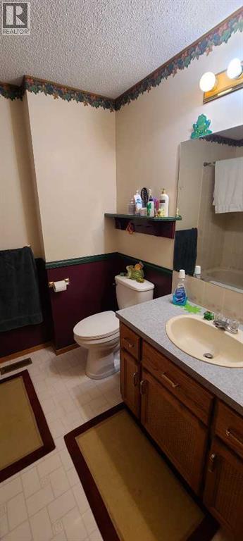 120 7 Avenue N, Vauxhall, Alberta  T0K 2K0 - Photo 20 - A2248162
