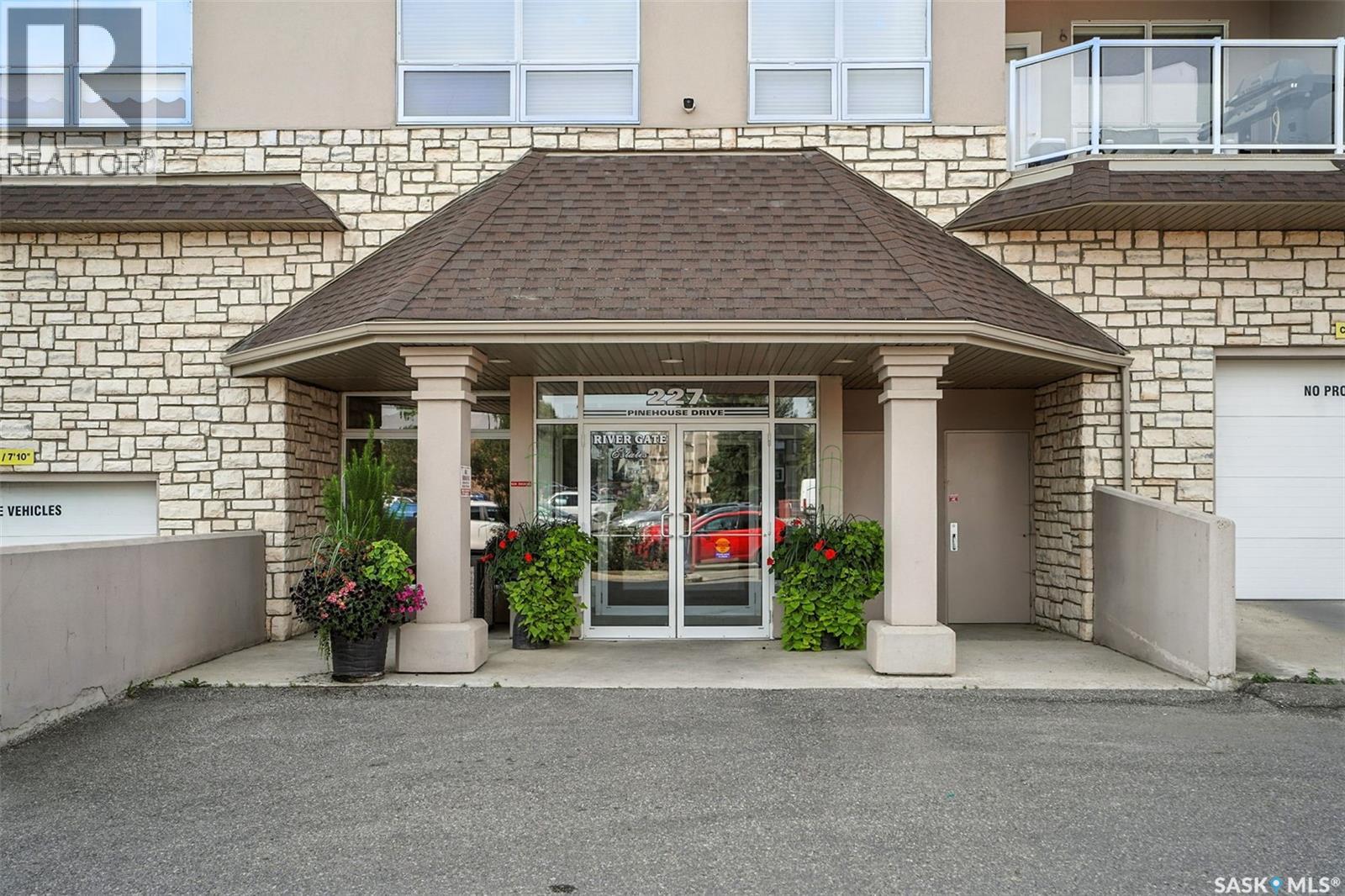 Property at 307 227 Pinehouse DRIVE image 3
