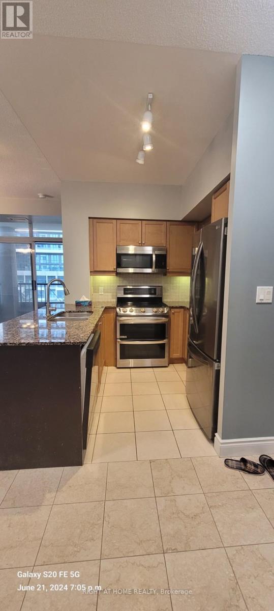 #402 - 1105 Leslie Street, Toronto, Ontario  M3C 4G9 - Photo 4 - C12342469