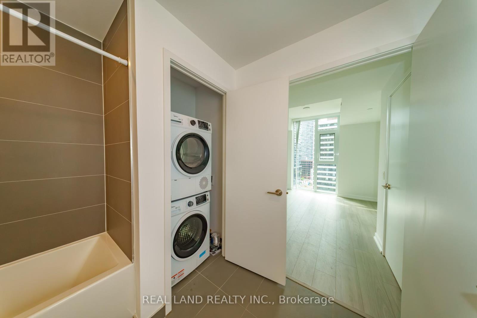 814 - 33 Helendale Avenue, Toronto (Yonge-Eglinton), Ontario  M4R 0A4 - Photo 14 - C12342476