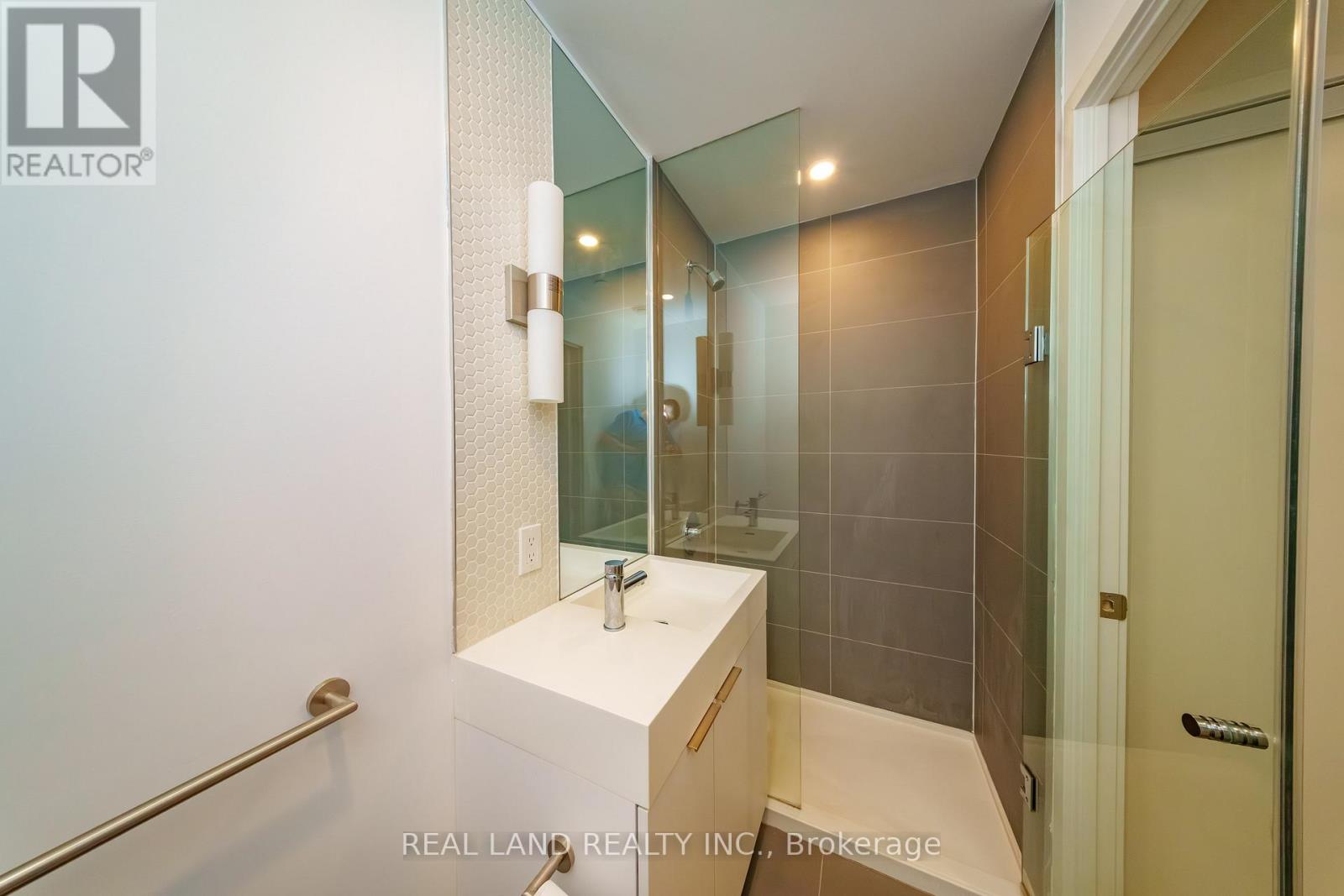 814 - 33 Helendale Avenue, Toronto (Yonge-Eglinton), Ontario  M4R 0A4 - Photo 17 - C12342476