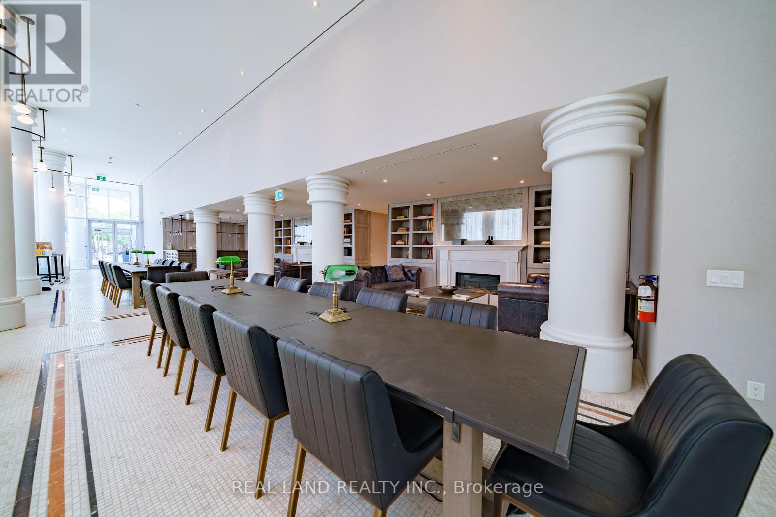 814 - 33 Helendale Avenue, Toronto (Yonge-Eglinton), Ontario  M4R 0A4 - Photo 3 - C12342476