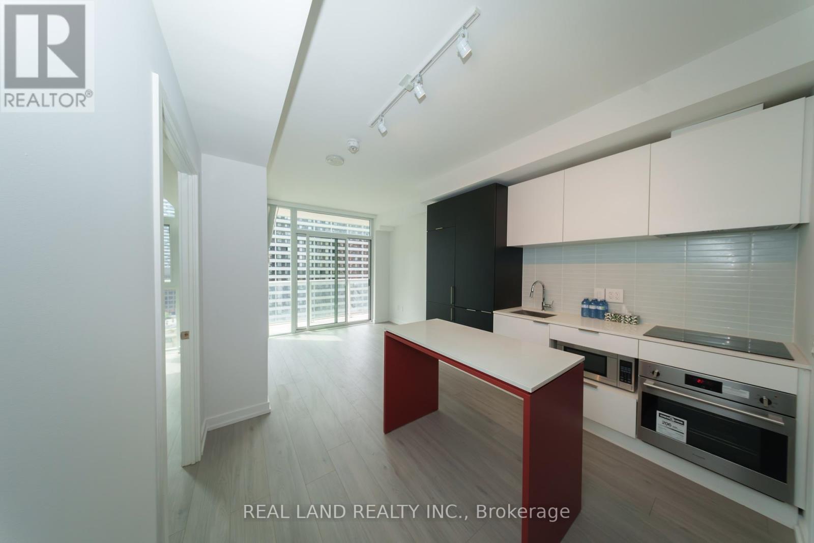 814 - 33 Helendale Avenue, Toronto (Yonge-Eglinton), Ontario  M4R 0A4 - Photo 8 - C12342476