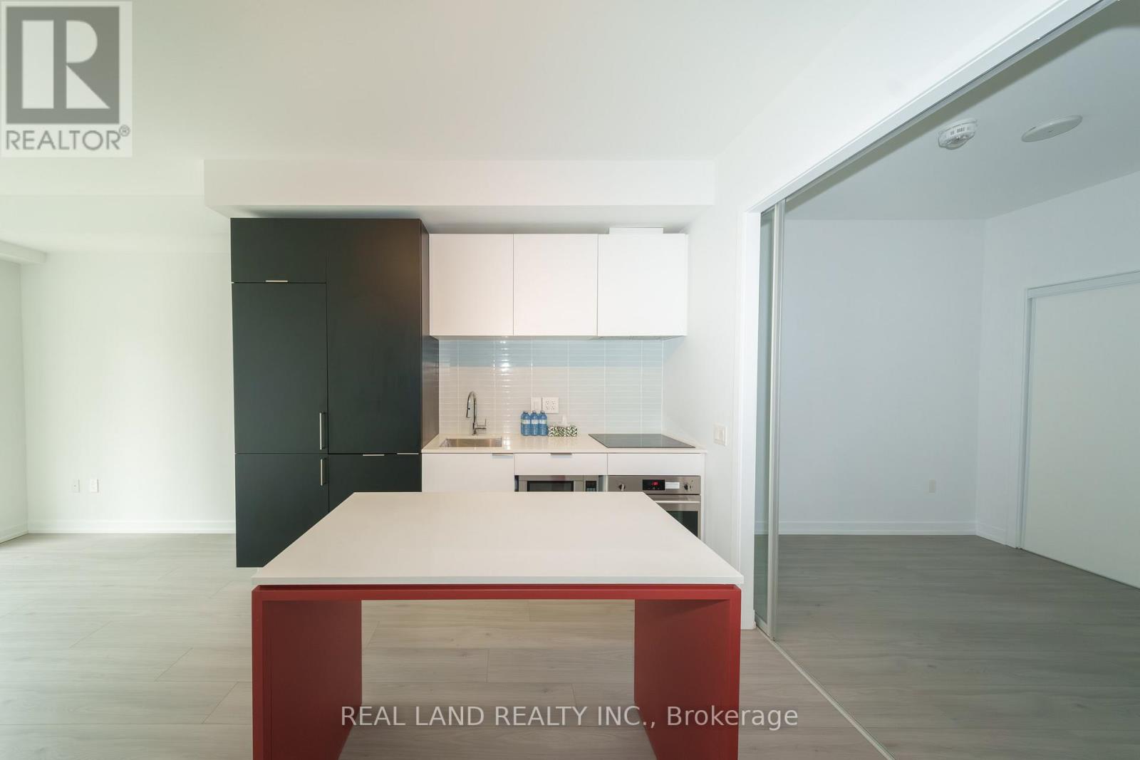 814 - 33 Helendale Avenue, Toronto (Yonge-Eglinton), Ontario  M4R 0A4 - Photo 9 - C12342476