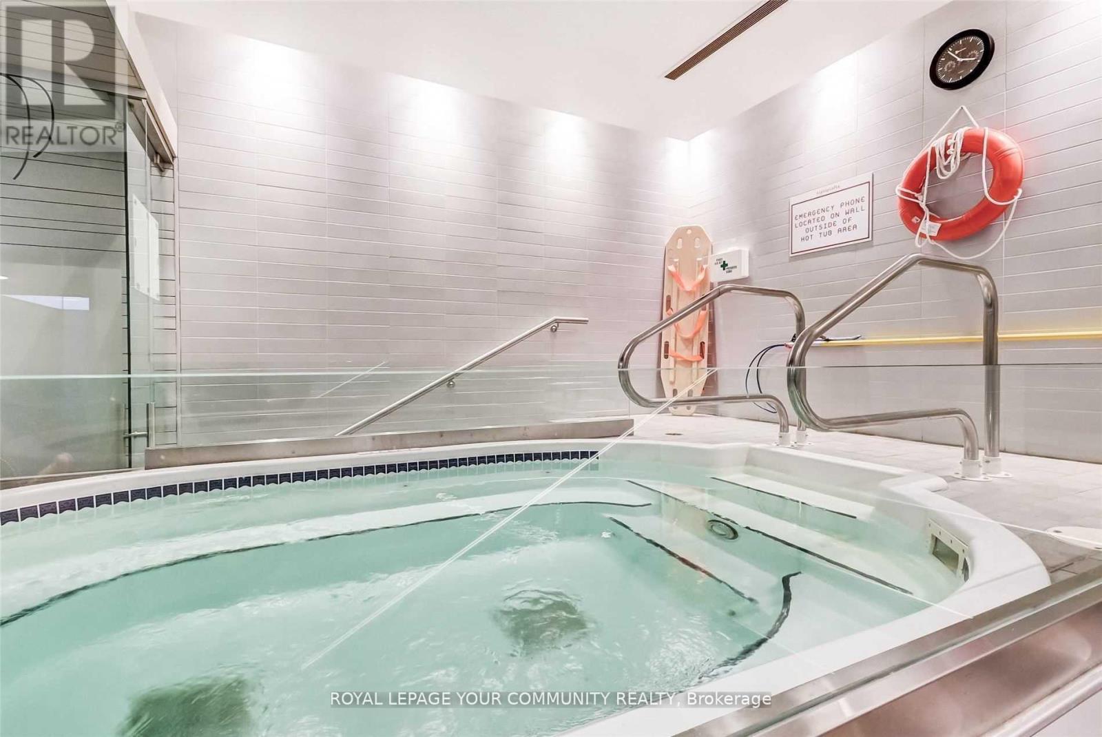 208 - 637 Lake Shore Boulevard, Toronto (Niagara), Ontario  M5V 3J6 - Photo 6 - C12342587