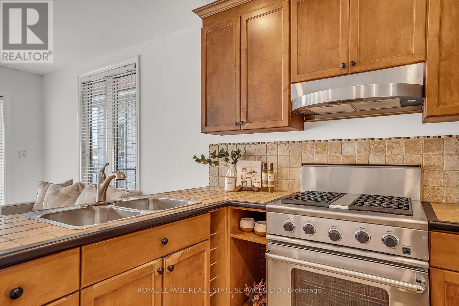8 - 7 Brimley Road S, Toronto, Ontario  M1M 3W3 - Photo 11 - E12342577