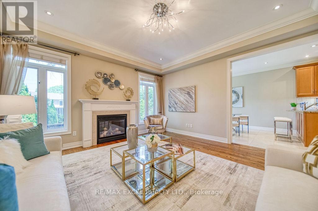 166 Townsgate Drive, Vaughan (Crestwood-Springfarm-Yorkhill), Ontario  L4J 8J5 - Photo 10 - N12342473
