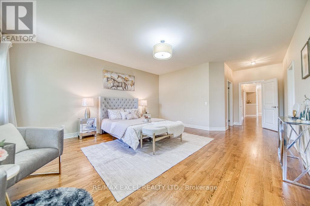 166 Townsgate Drive, Vaughan (Crestwood-Springfarm-Yorkhill), Ontario  L4J 8J5 - Photo 22 - N12342473