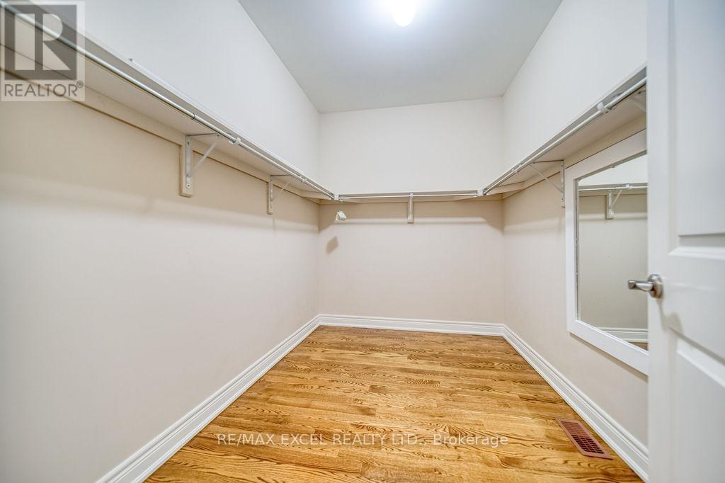 166 Townsgate Drive, Vaughan (Crestwood-Springfarm-Yorkhill), Ontario  L4J 8J5 - Photo 25 - N12342473