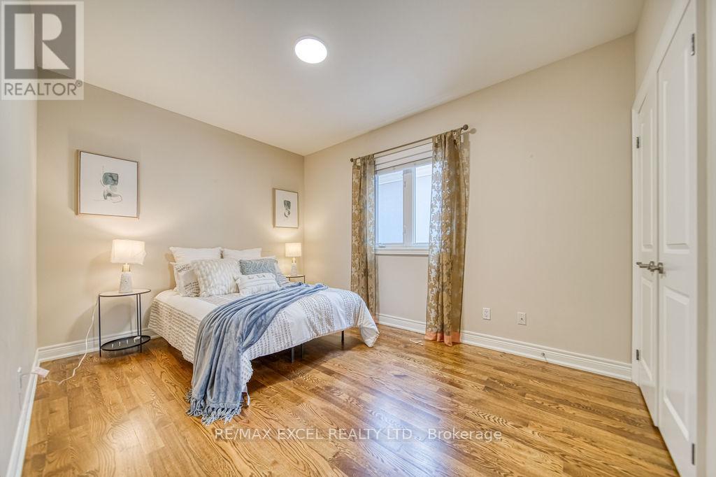 166 Townsgate Drive, Vaughan (Crestwood-Springfarm-Yorkhill), Ontario  L4J 8J5 - Photo 29 - N12342473