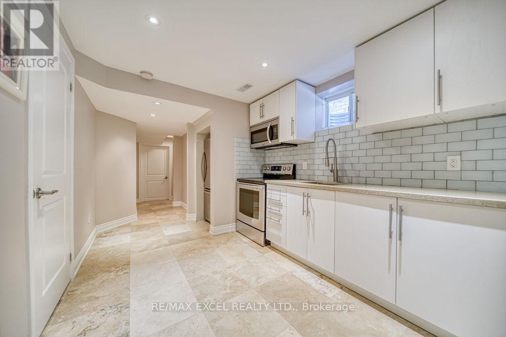 166 Townsgate Drive, Vaughan (Crestwood-Springfarm-Yorkhill), Ontario  L4J 8J5 - Photo 34 - N12342473