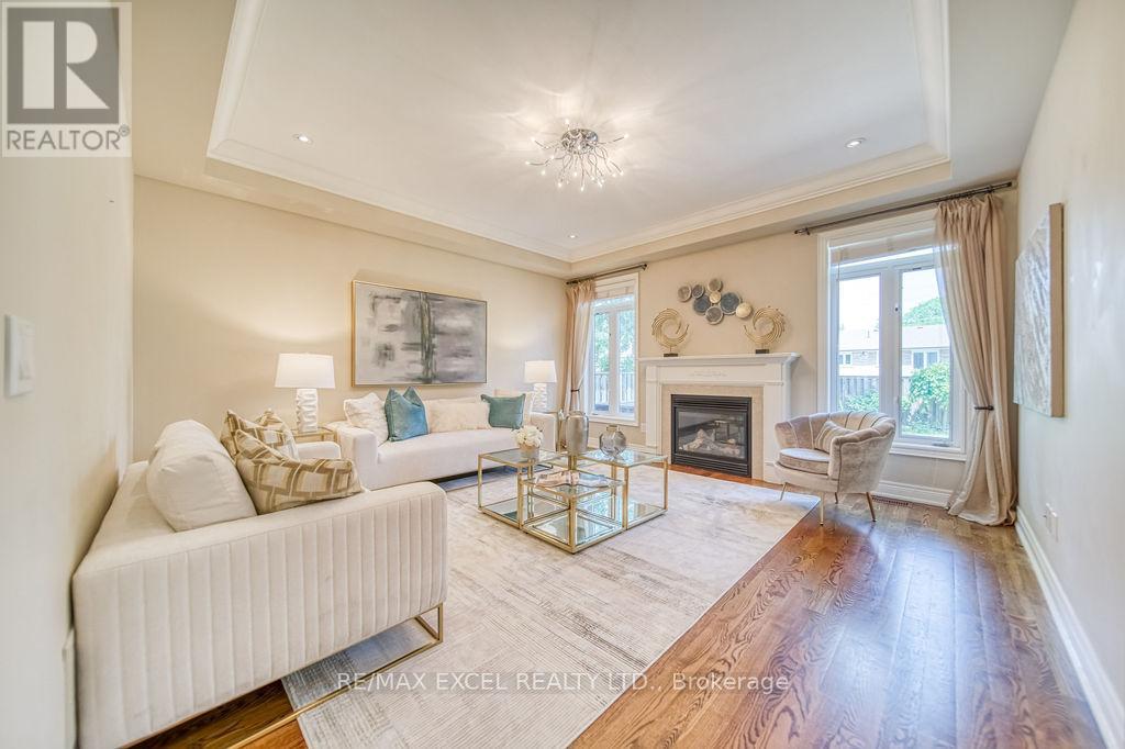 166 Townsgate Drive, Vaughan (Crestwood-Springfarm-Yorkhill), Ontario  L4J 8J5 - Photo 9 - N12342473