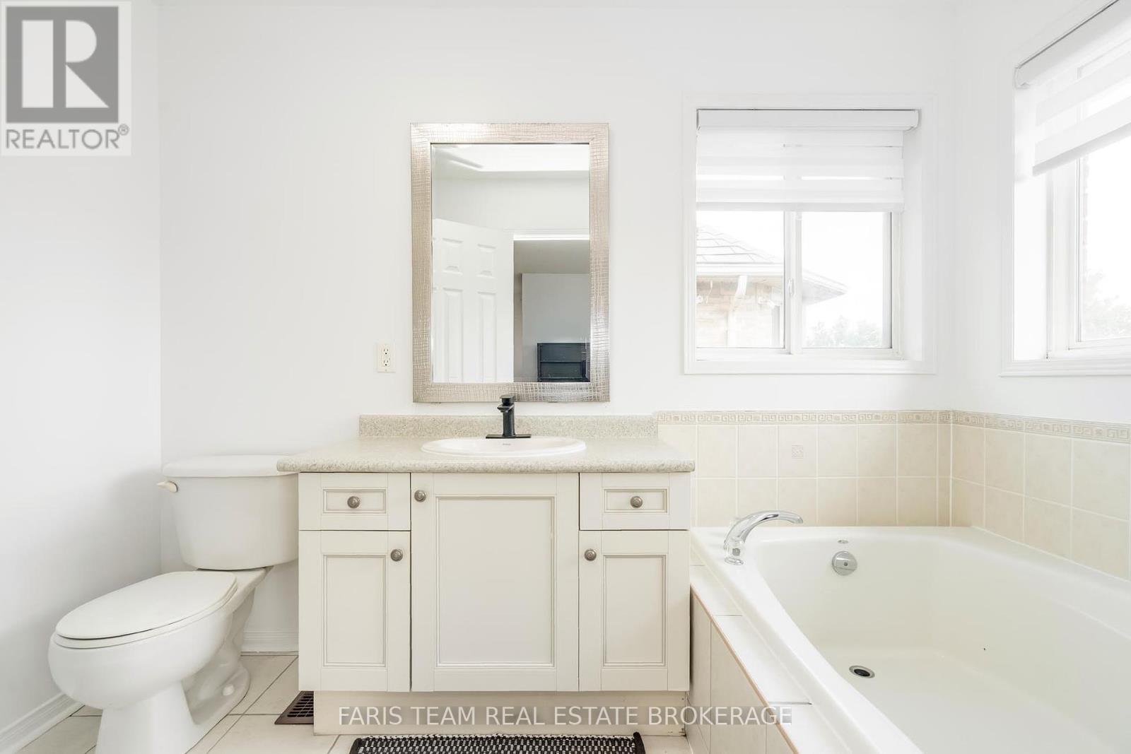 1333 Fox Hill Street, Innisfil (Alcona), Ontario  L9S 4Y6 - Photo 18 - N12342543