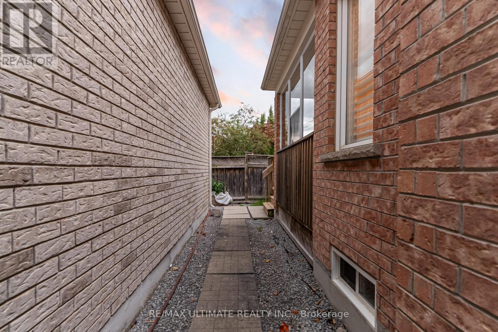 21 Delray Drive, Markham (Greensborough), Ontario  L6E 1L9 - Photo 40 - N12342560