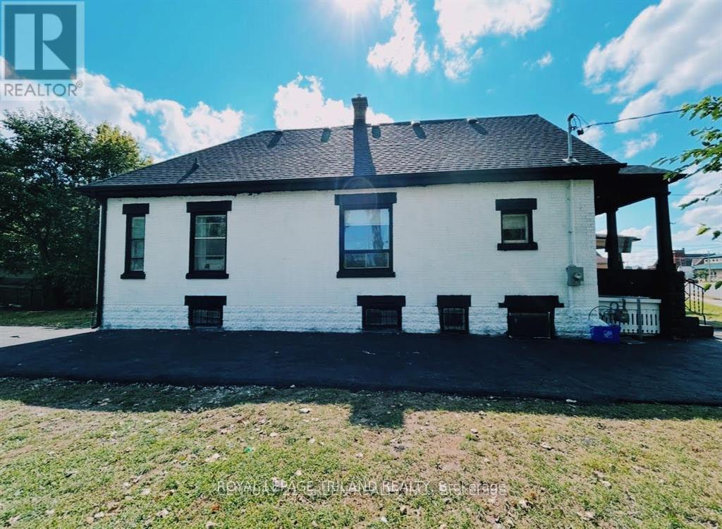 633 Hamilton Road, London East, Ontario  N5Z 1T1 - Photo 3 - X12342617