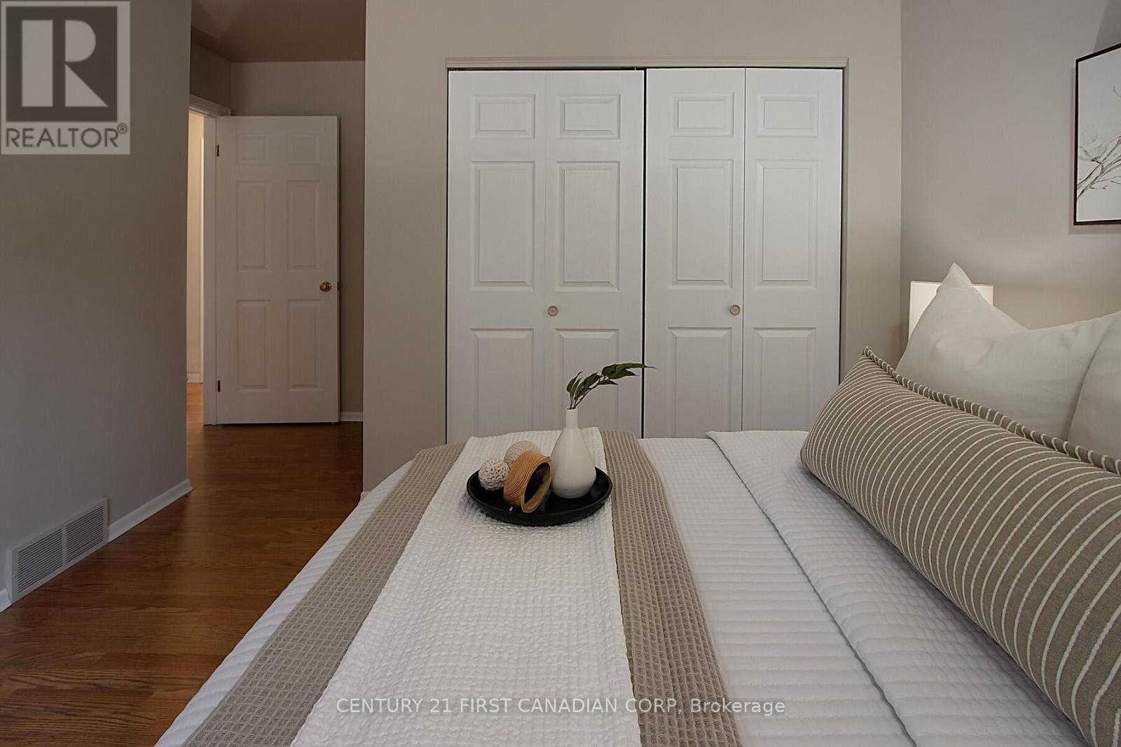 68 Nottinghill Crescent, London South, Ontario  N6K 1R2 - Photo 23 - X12342618
