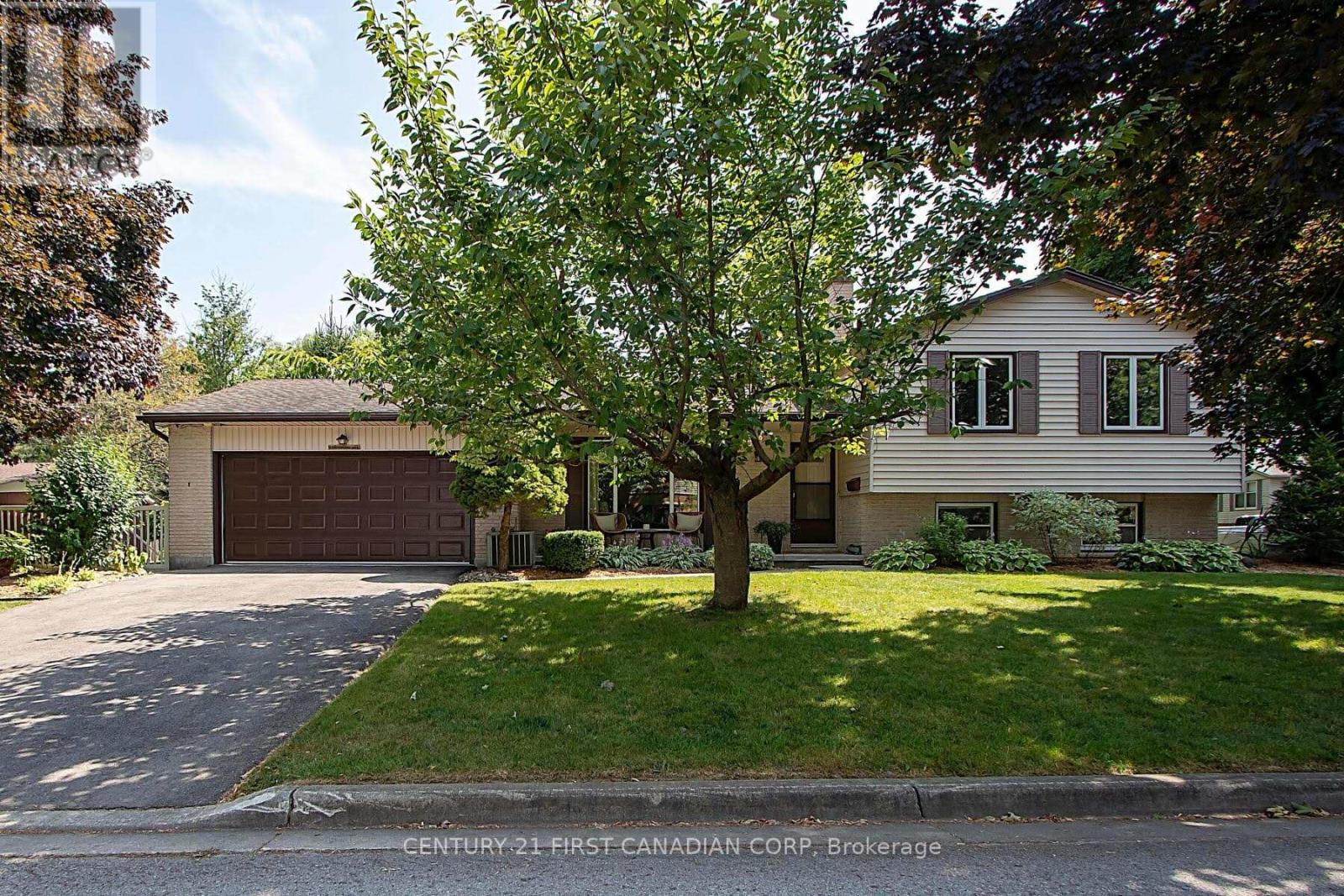 68 Nottinghill Crescent, London South, Ontario  N6K 1R2 - Photo 3 - X12342618