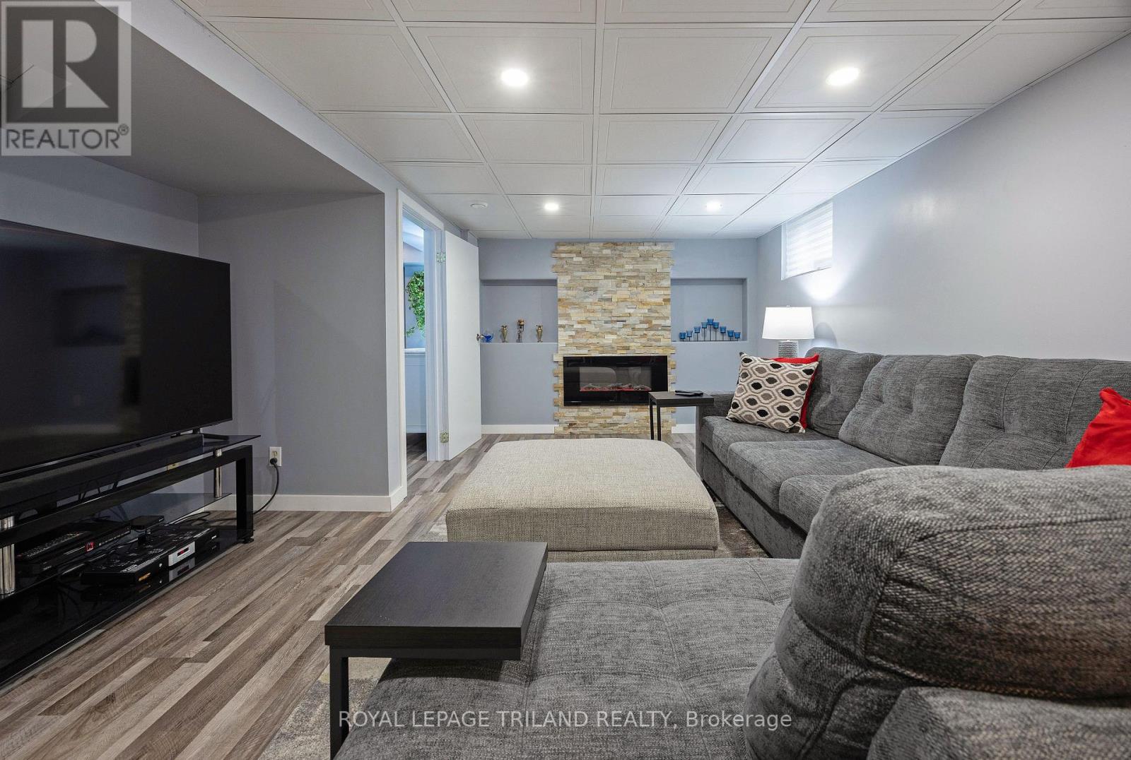 357 Sunset Drive, Central Elgin, Ontario  N5R 3C6 - Photo 25 - X12342639