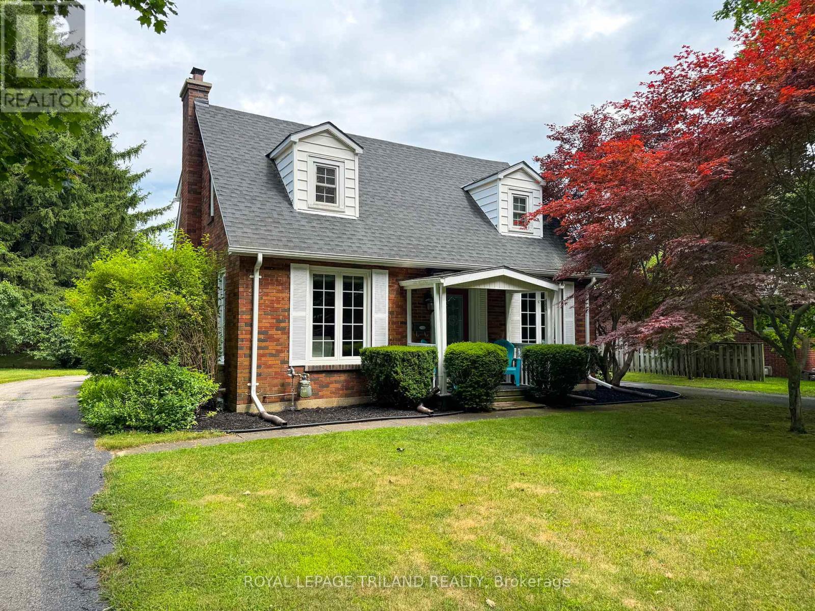 357 Sunset Drive, Central Elgin, Ontario  N5R 3C6 - Photo 3 - X12342639
