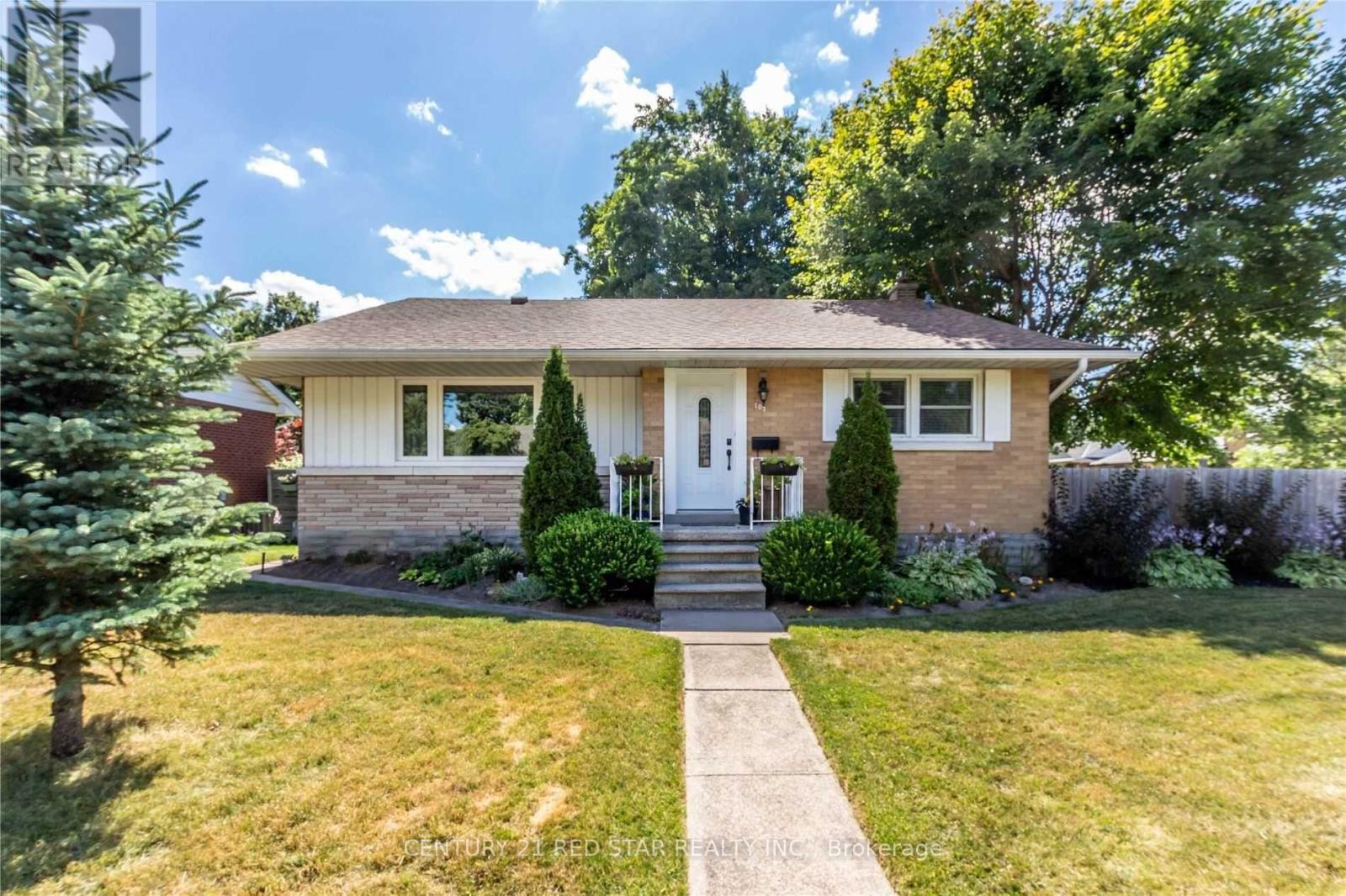 Property at 107 ELLIS CRESCENT S image 1