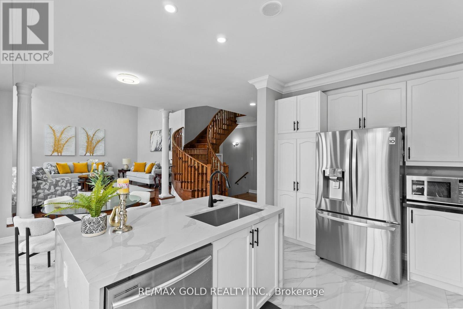 29 Tennant Drive, Brampton, Ontario  L6R 0G6 - Photo 13 - W12342509