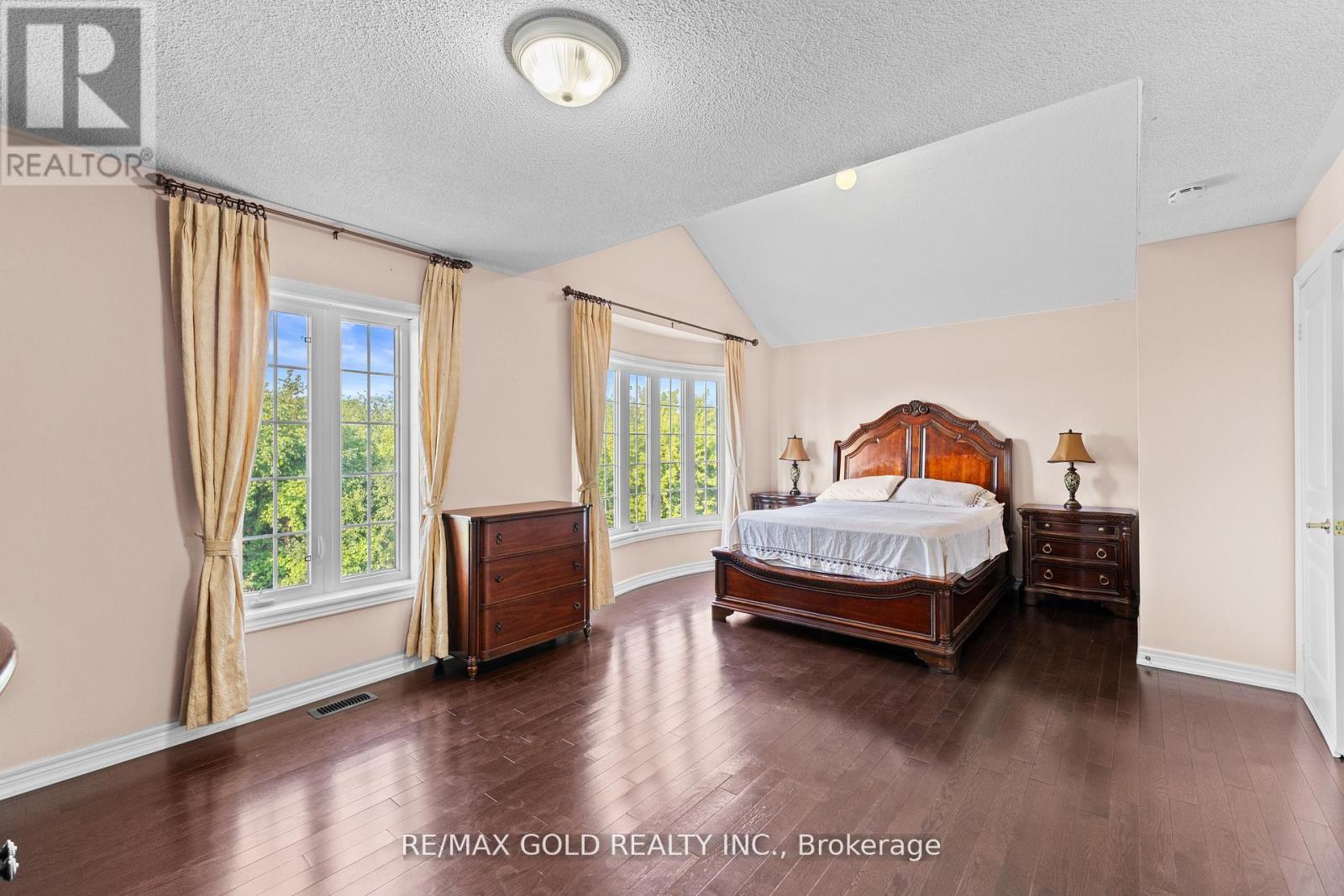 29 Tennant Drive, Brampton, Ontario  L6R 0G6 - Photo 22 - W12342509