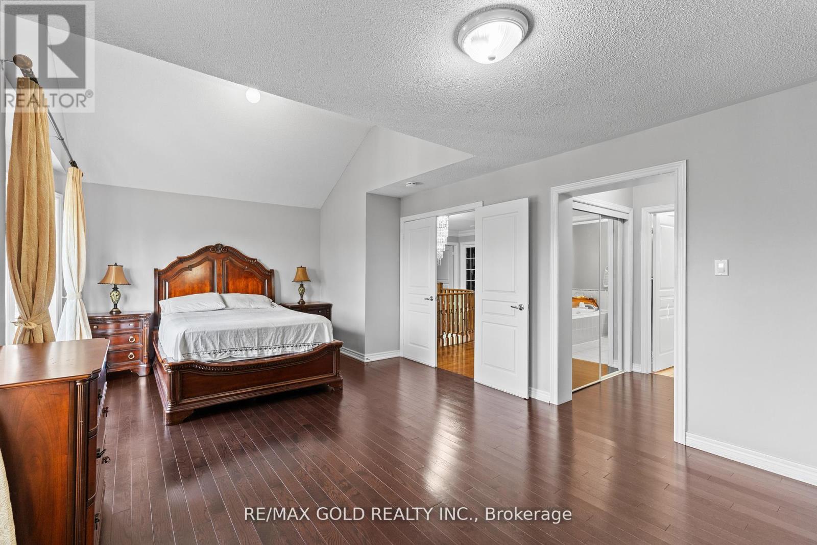 29 Tennant Drive, Brampton, Ontario  L6R 0G6 - Photo 23 - W12342509