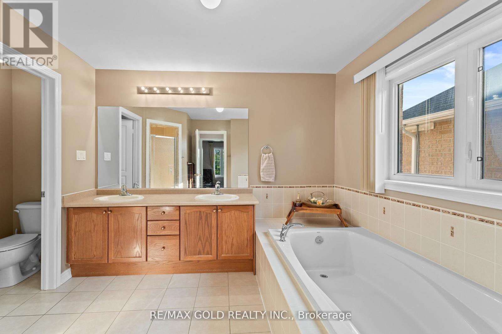 29 Tennant Drive, Brampton, Ontario  L6R 0G6 - Photo 26 - W12342509
