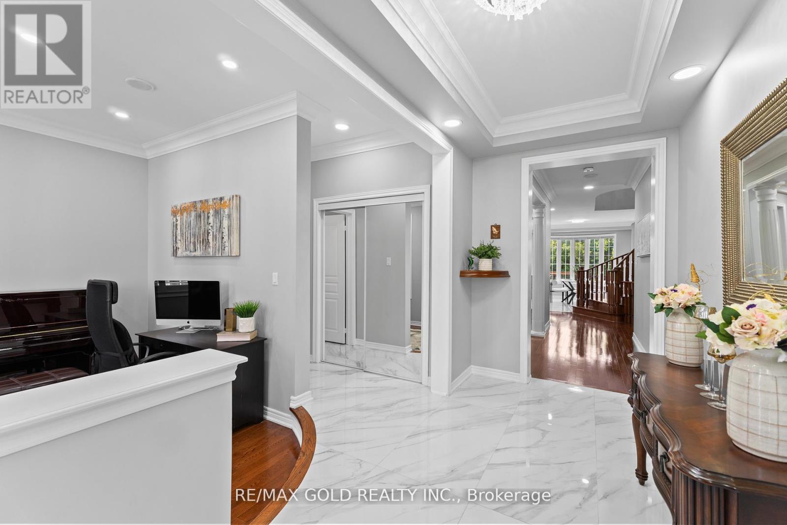 29 Tennant Drive, Brampton, Ontario  L6R 0G6 - Photo 6 - W12342509